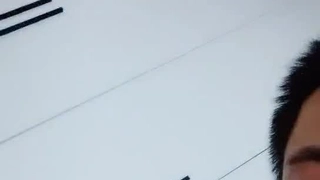 美女新婚出轨胡渣性感的大哥舌头舔的妹子流淫水爽死了