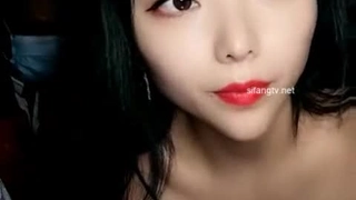 美女磨洋工服务态度不好要退钱最后美女哭了
