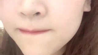 我把女仆叫到家里，结果她是个妓女