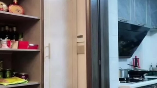 [中文字幕]巨乳辣妹继姐一跟男友吵架就会偷袭我的鸡巴