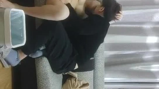 っこを装着したままで繁華街をベロチューデートしちゃいました！