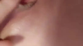 VICNI爆操无毛白虎美女露脸