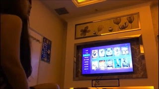 淫水四溅喷满头