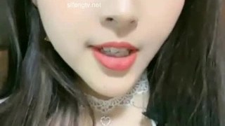 艹一会拳一会，母猪爽的嗷嗷叫
