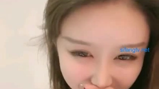 最新流出推特很火的骚女留学生刘玥VIP版剧情放学车上挑逗爸爸派来接她的黑人保镖回到住所生猛肉战1080P超清原版