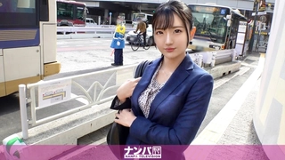 当舍友工作时，让她男朋友使用我的小穴