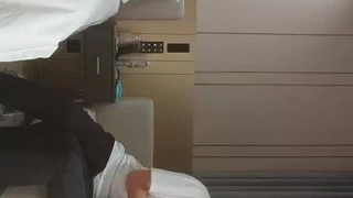 【国产馆】下雨天撐著傘城中村找小姐來一炮要從後入才過癮小姐催快點